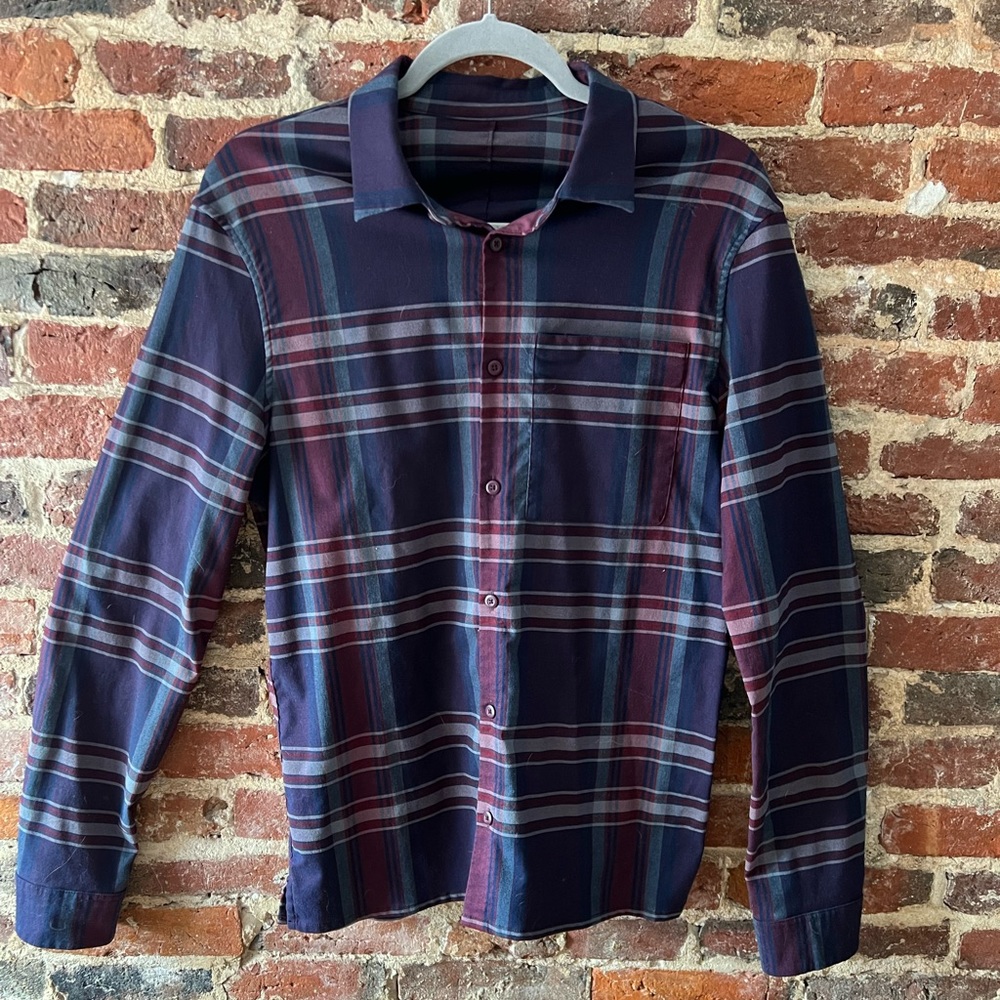 Like New. Lululemon. Medium Performance Button Down.